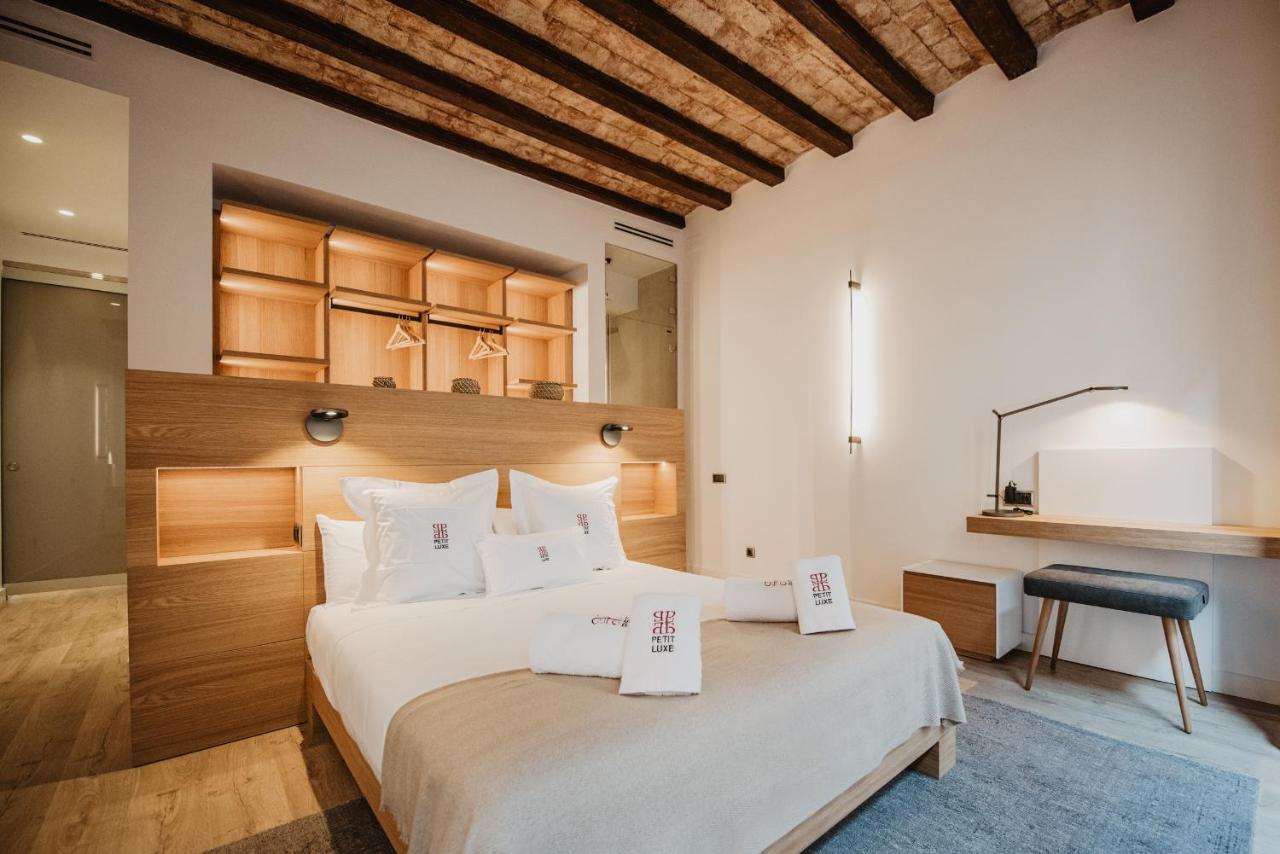 Appartement Petit Luxe St. Pere à Terrassa Extérieur photo